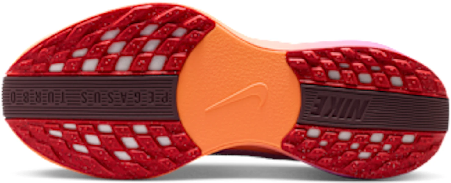 (W) Nike Pegasus+ Craie/Magenta Clair/Crimson Éclatant/Tattoo FQ7261-113 Lookbook (W) Nike Pegasus+ Craie/Magenta Clair/Crimson Éclatant/Tattoo FQ7261-113