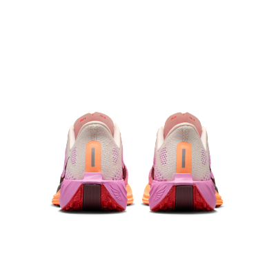 Sizing (W) Nike Pegasus+ Craie/Magenta Clair/Crimson Éclatant/Tattoo FQ7261-113