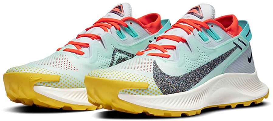 Nike Pegasus Trail 2 低筒 跑步鞋 女款 藍黃橙 Lookbook Nike Pegasus Trail 2 低筒 跑步鞋 女款 藍黃橙