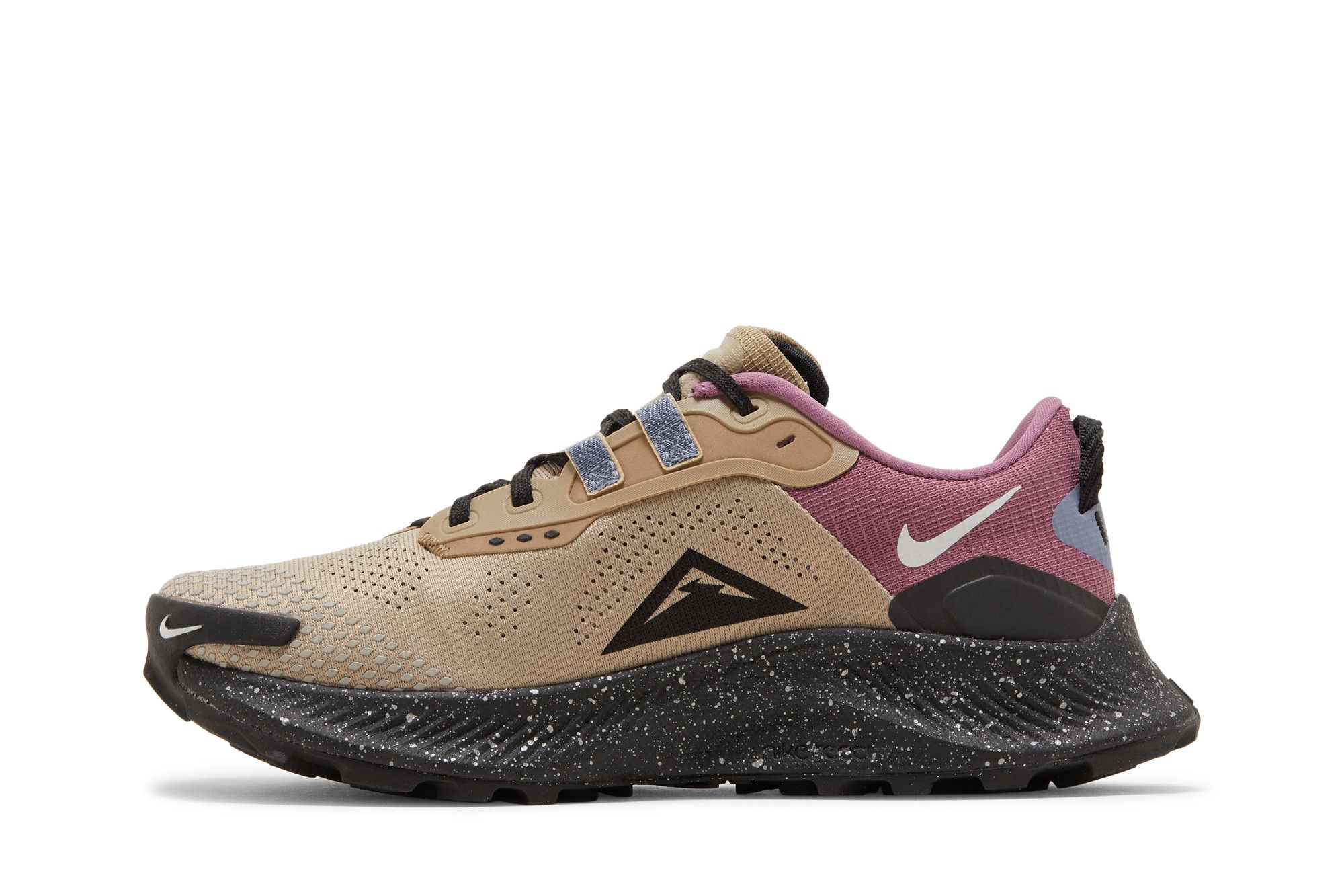 Shop Nike Pegasus Trail 3 耐磨 低筒 跑步鞋 女款 黑棕