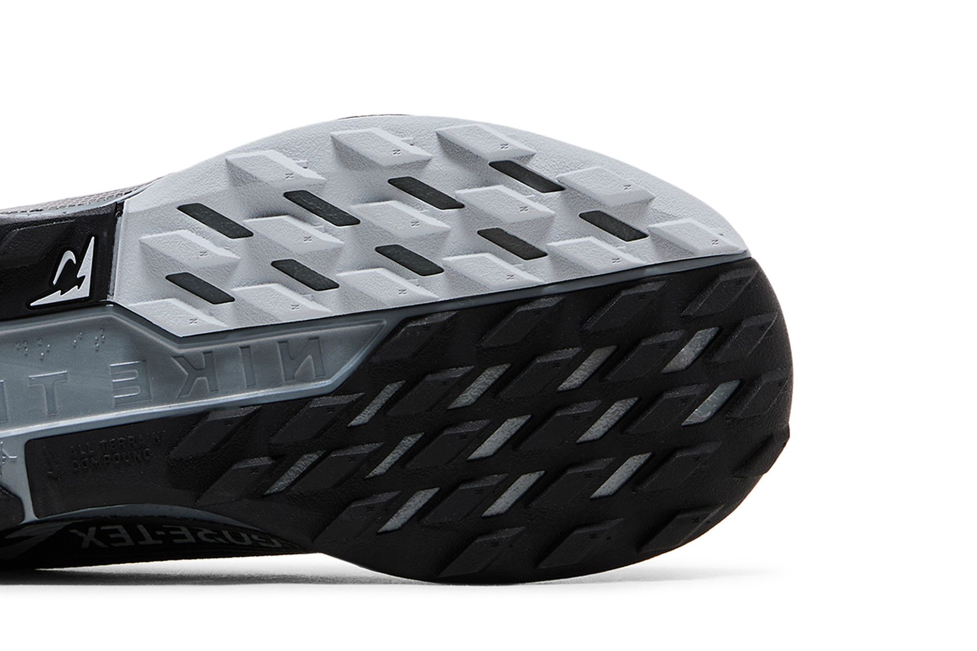 Details for (W) Nike Pegasus Trail 5 GORE-TEX 'Hitam Abu-abu Serigala' FQ0912-001