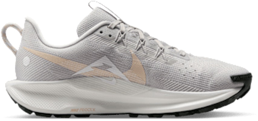 (Women) Nike Pegasus Trail 5 Best Gray/Summit White/Black/Sand Drift DV3865-009 Lookbook (Women) Nike Pegasus Trail 5 Best Gray/Summit White/Black/Sand Drift DV3865-009