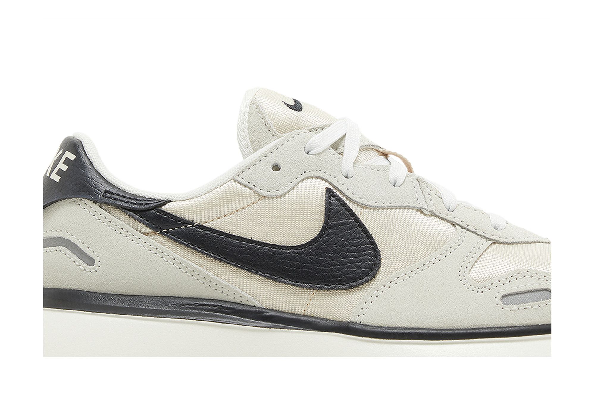 Lookbook (W) Nike Phoenix Waffle ''Blanc Summit Noir'' FD2196-100