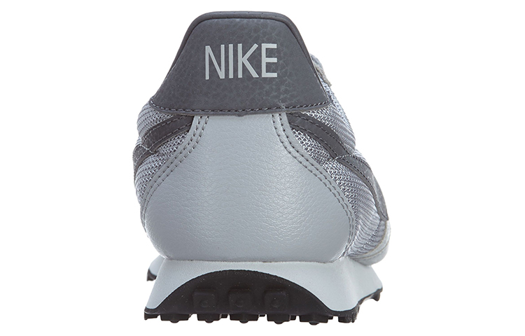 Shop (W) Nike Pre Montreal Scarpe Basse Grigie 555258-013