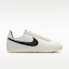 Lookbook (W) Nike Pre Montreal Racer Vintage Sail/Arancione/Nero 828436-101