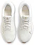 Shop Nike Quest 3 低筒 跑步鞋 女款 白金