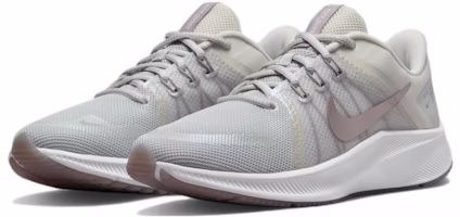 (W) Nike Quest 4 Premium 'Photon Dust Metallic Lustre' untuk Indonesia DA8723-011 Lookbook (W) Nike Quest 4 Premium 'Photon Dust Metallic Lustre' untuk Indonesia DA8723-011