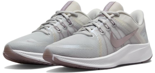 (女性鞋款)Nike Quest 4 Premium '霧光塵金屬光澤' DA8723-011 Lookbook (女性鞋款)Nike Quest 4 Premium '霧光塵金屬光澤' DA8723-011