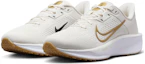 Shop (W) Nike Quest 6 ''Phantom Metallic Gold'' Damen/Herren Sneaker FD6034-003