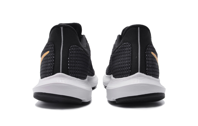 Purchase (W) ナイキ クエスト 「メタリックゴールド」 AA7412-006