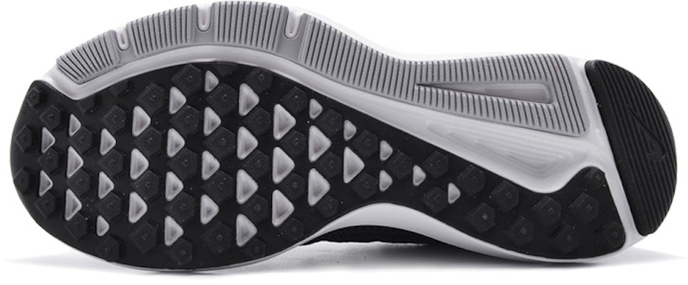 (W) Nike Quest 'Emas Metalik' AA7412-006 Details for (W) Nike Quest 'Emas Metalik' AA7412-006