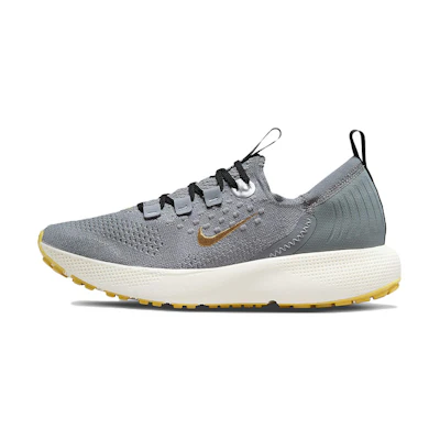 (W) Nike React Escape Run Flyknit 'Cool Grey Metallic Gold Coin'
