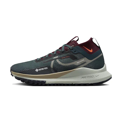 (W) Nike React Pegasus Trail 4 GORE-TEX 'Deep Jungle Night Maroon'