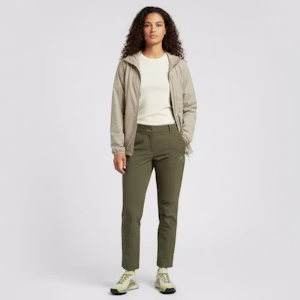 (W) Nike React Pegasus Trail 4 GORE-TEX 'Pale Ivory Neutral Olive' Sepatu Lari DJ7929-101 Lookbook (W) Nike React Pegasus Trail 4 GORE-TEX 'Pale Ivory Neutral Olive' Sepatu Lari DJ7929-101