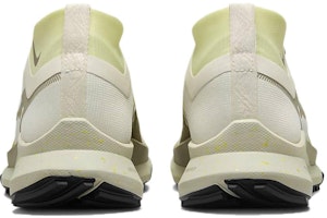 (W) Nike React Pegasus Trail 4 GORE-TEX 'Pale Ivory Neutral Olive' Sepatu Lari DJ7929-101 Details for (W) Nike React Pegasus Trail 4 GORE-TEX 'Pale Ivory Neutral Olive' Sepatu Lari DJ7929-101
