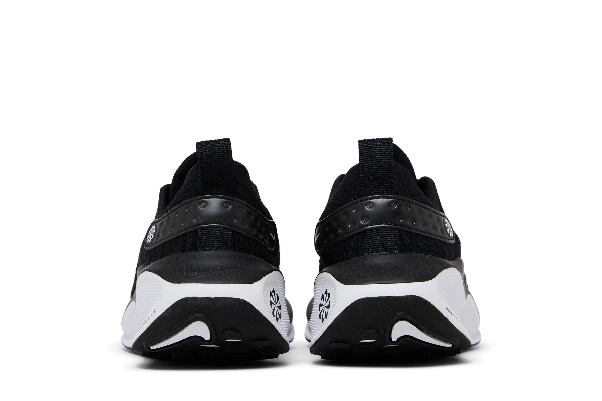 Sizing (W) 나이키 리액트X 인피니티 런 4 "블랙 화이트" DR2670-001