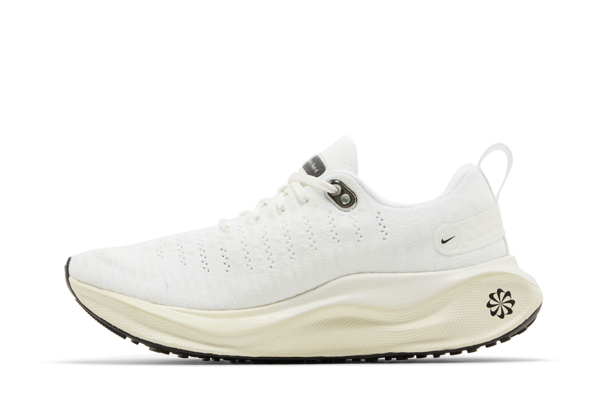 Lookbook （女性）Nike ReactX Infinity Run 4『白色鉻』DR2670-104