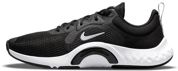 women-nike-renew-in-season-tr-11-black-white-da-1349-004
