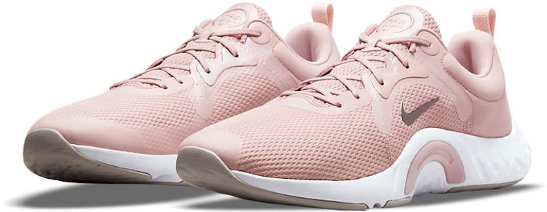 (W) ナイキ リニュー TR 11 ワイド ピンクオックスフォード DN5116-600 Lookbook (W) ナイキ リニュー TR 11 ワイド ピンクオックスフォード DN5116-600