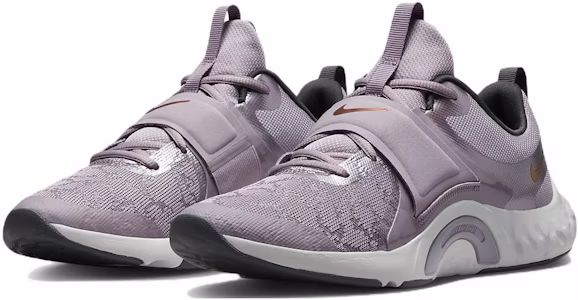 (W) Nike Renew In-Season TR 12 Premium 'Ungu Asap Metalik Tembaga' DM0947-501 Lookbook (W) Nike Renew In-Season TR 12 Premium 'Ungu Asap Metalik Tembaga' DM0947-501