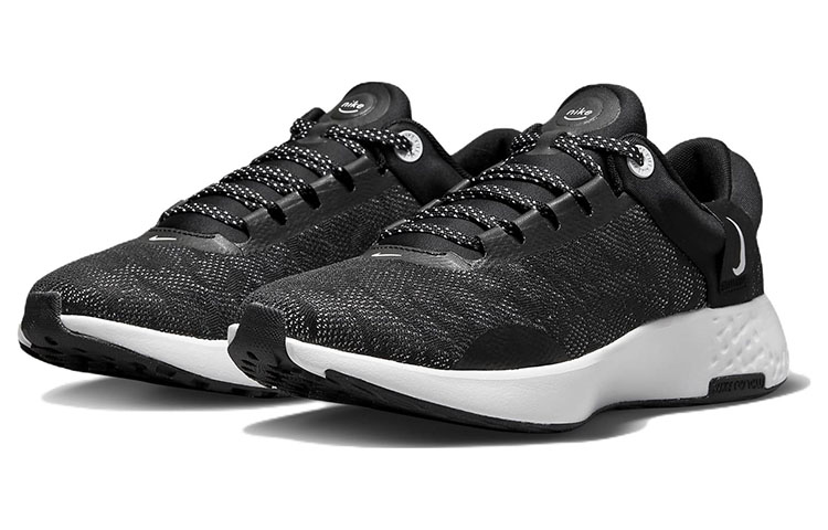 Lookbook (女性) Nike Renew Serenity Run 2 ‘黑白’ DM0820-001