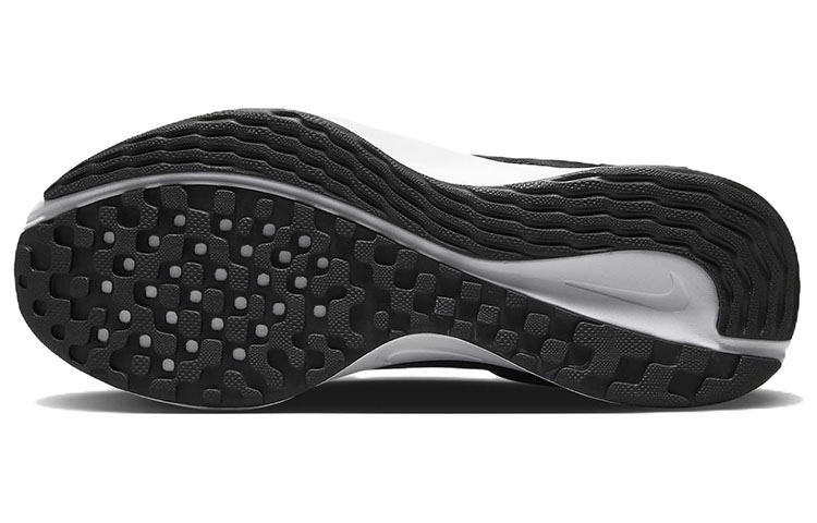 Details for (女性) Nike Renew Serenity Run 2 ‘黑白’ DM0820-001