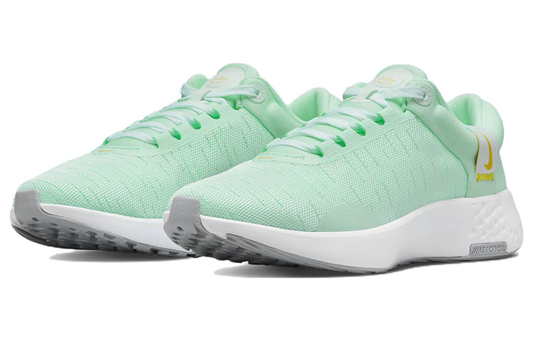 Lookbook (W) Nike Renew Serenity Run ''Mint Foam'' - Scarpe da Corsa Verde Menta DB0522-300