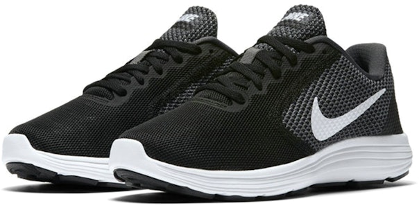 (W) Nike Revolution 3 'Hitam' 819303-001 Lookbook (W) Nike Revolution 3 'Hitam' 819303-001