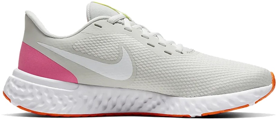 (W) Nike Revolution 5 'Platinum Tint' - Sepatu Lari Wanita BQ3207-007 Order (W) Nike Revolution 5 'Platinum Tint' - Sepatu Lari Wanita BQ3207-007