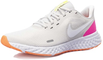 (W) 나이키 레볼루션 5 '플래티넘 틴트' (Nike Revolution 5 'Platinum Tint') BQ3207-007 Lookbook (W) 나이키 레볼루션 5 '플래티넘 틴트' (Nike Revolution 5 'Platinum Tint') BQ3207-007