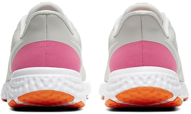 (W) Nike Revolution 5 'Platinum Tint' - Sepatu Lari Wanita BQ3207-007 Shop (W) Nike Revolution 5 'Platinum Tint' - Sepatu Lari Wanita BQ3207-007