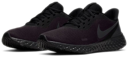 (W) Nike Revolution 5 'Negro' BQ3207-001 Lookbook (W) Nike Revolution 5 'Negro' BQ3207-001