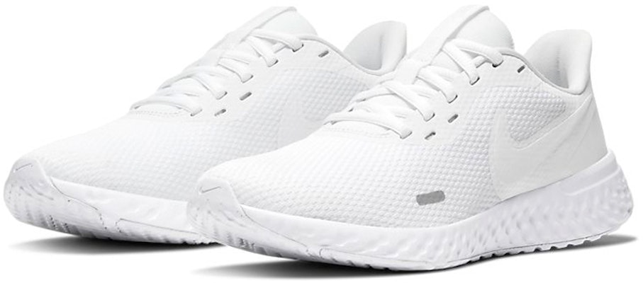 (Women) Nike Revolution 5 'Triple White' BQ3207-104 Lookbook (Women) Nike Revolution 5 'Triple White' BQ3207-104