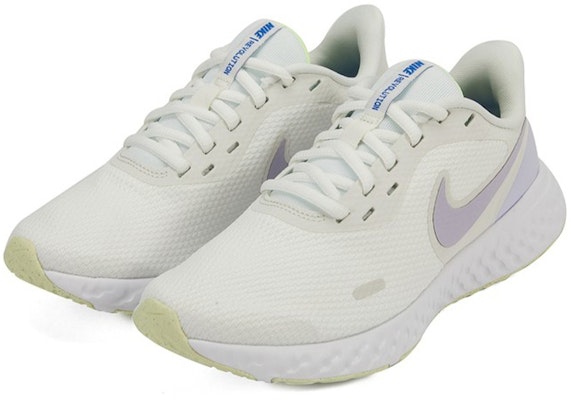 (W) Nike Revolution 5 'Putih Ungu Terang' BQ3207-110 Lookbook (W) Nike Revolution 5 'Putih Ungu Terang' BQ3207-110