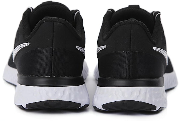 (女款)Nike Revolution 5 EXT「黑白」CZ8590-001 Shop (女款)Nike Revolution 5 EXT「黑白」CZ8590-001