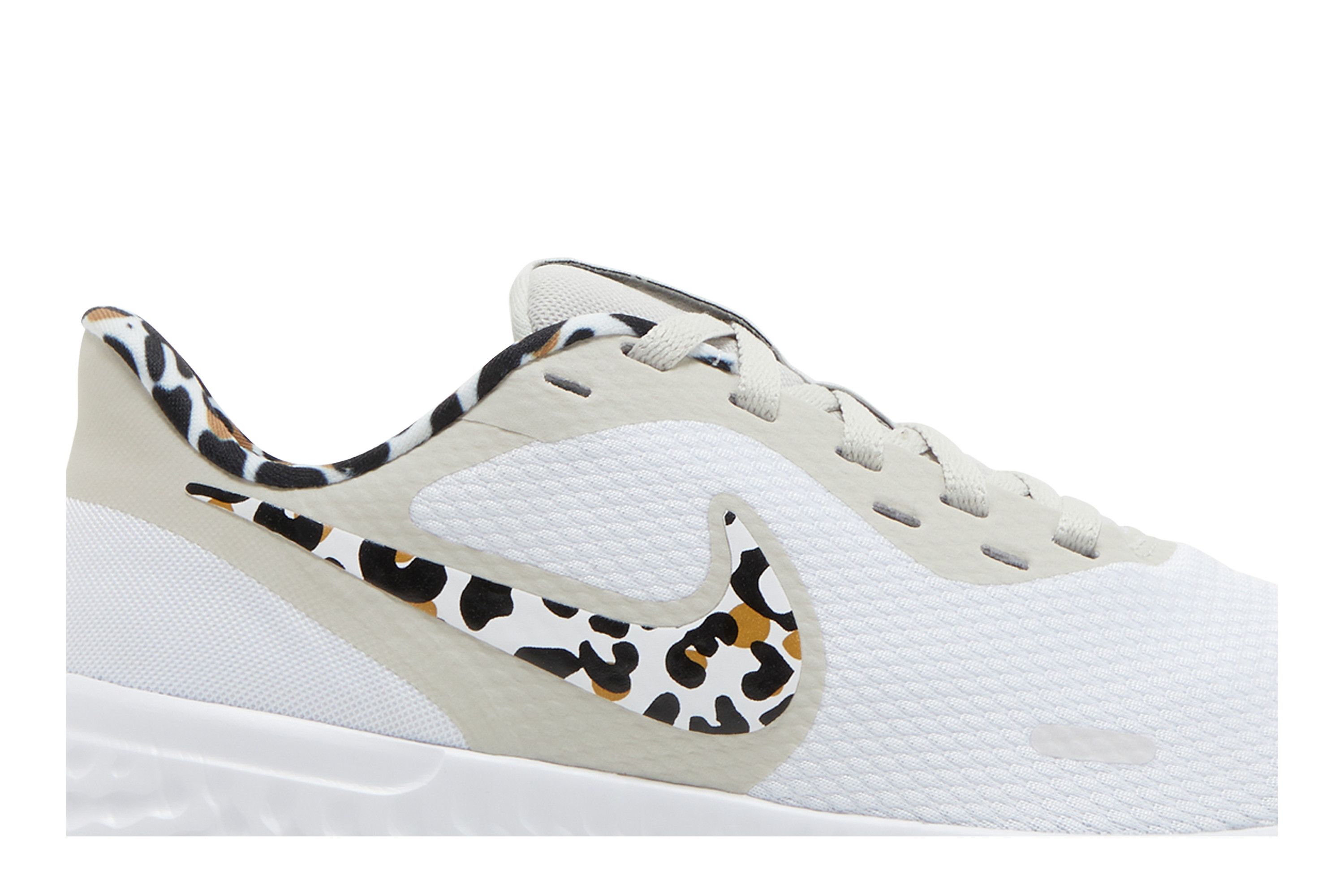Order (W) Nike Revolution 5 Premium ''Luipaard'' DA3083-110