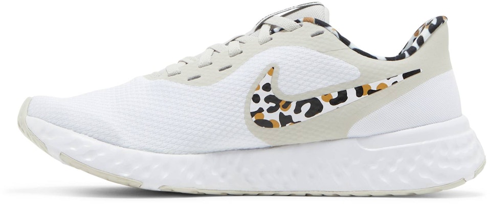 (W) Nike Revolution 5 Premium 'Leopardo' DA3083-110 Lookbook (W) Nike Revolution 5 Premium 'Leopardo' DA3083-110