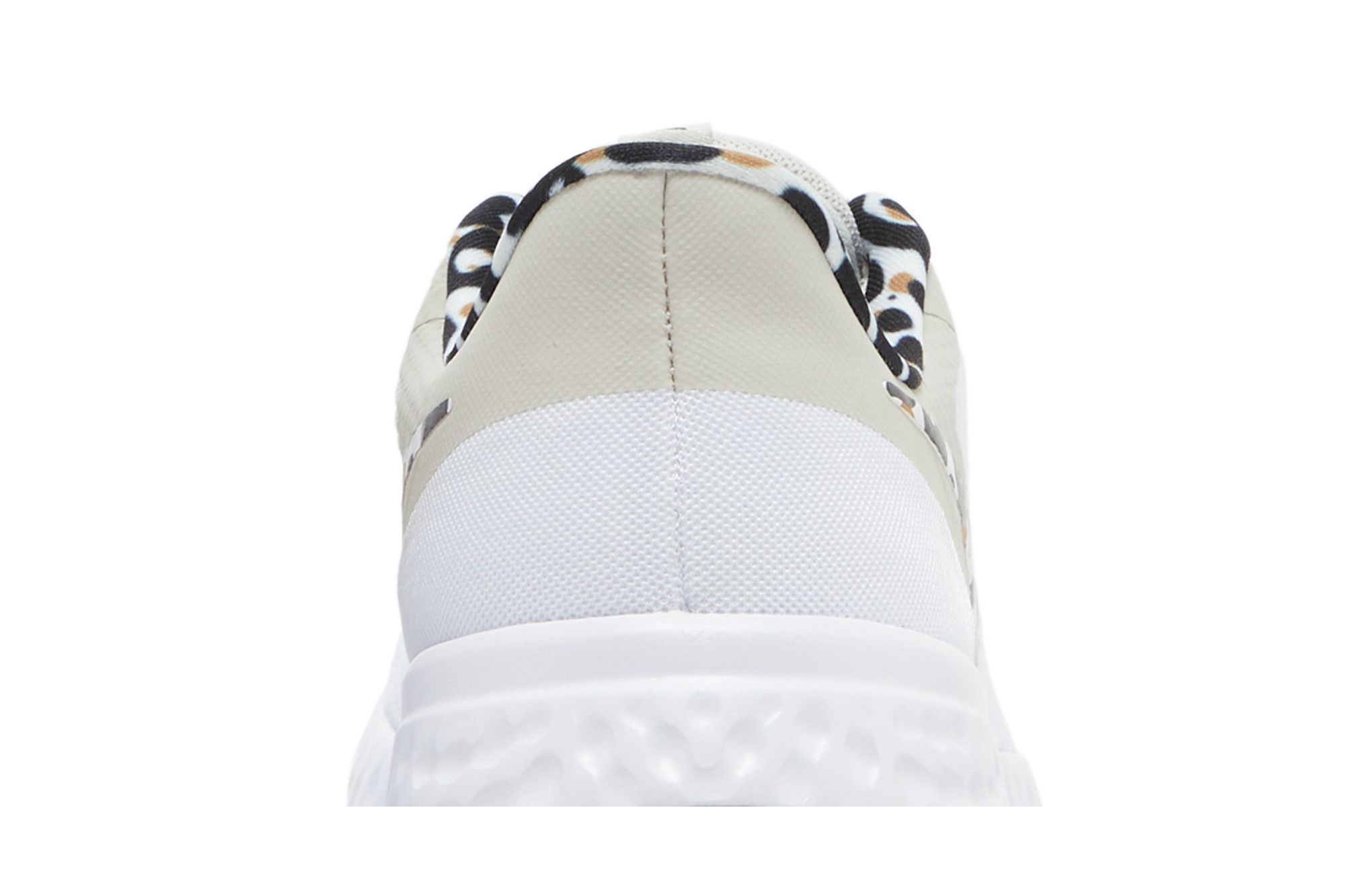 Sizing (W) Nike Revolution 5 Premium ''Luipaard'' DA3083-110