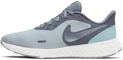 (Women) Nike Revolution 5 Wide 'Wolf Grey' BQ6715-001 (Women) Nike Revolution 5 Wide 'Wolf Grey' BQ6715-001