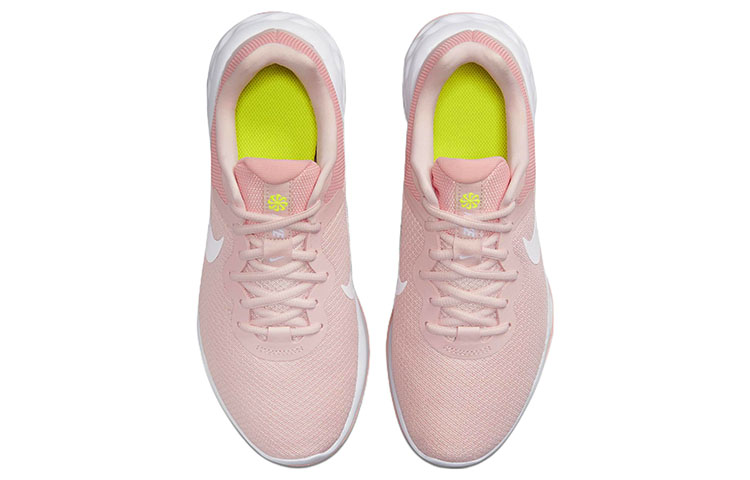 Shop Nike REVOLUTION 6 Next Nature 可回收材料 低筒 跑步鞋 女款 粉白