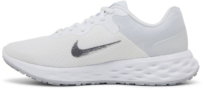 (W) Nike Revolution 6 Next Nature 'Putih Platinum Murni' DC3729-101 Lookbook (W) Nike Revolution 6 Next Nature 'Putih Platinum Murni' DC3729-101