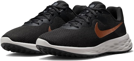 (W) Nike Revolution 6 Next Nature Wide 'Hitam Tembaga Metalik' DC9001-009 Lookbook (W) Nike Revolution 6 Next Nature Wide 'Hitam Tembaga Metalik' DC9001-009