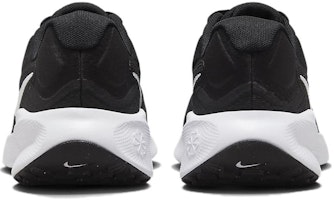 (W) Nike Revolution 7 'Hitam Putih' FB2208-003 Purchase (W) Nike Revolution 7 'Hitam Putih' FB2208-003