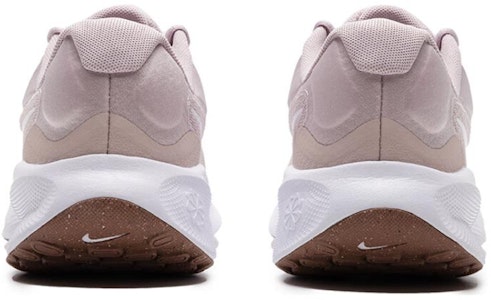 (W) ナイキ レボリューション 7 "プラチナバイオレット" FB2208-007 Lookbook (W) ナイキ レボリューション 7 "プラチナバイオレット" FB2208-007