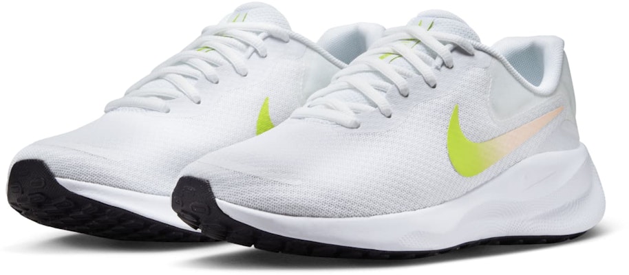 (W) Nike Revolution 7 '白色電光' FB2208-103 Lookbook (W) Nike Revolution 7 '白色電光' FB2208-103