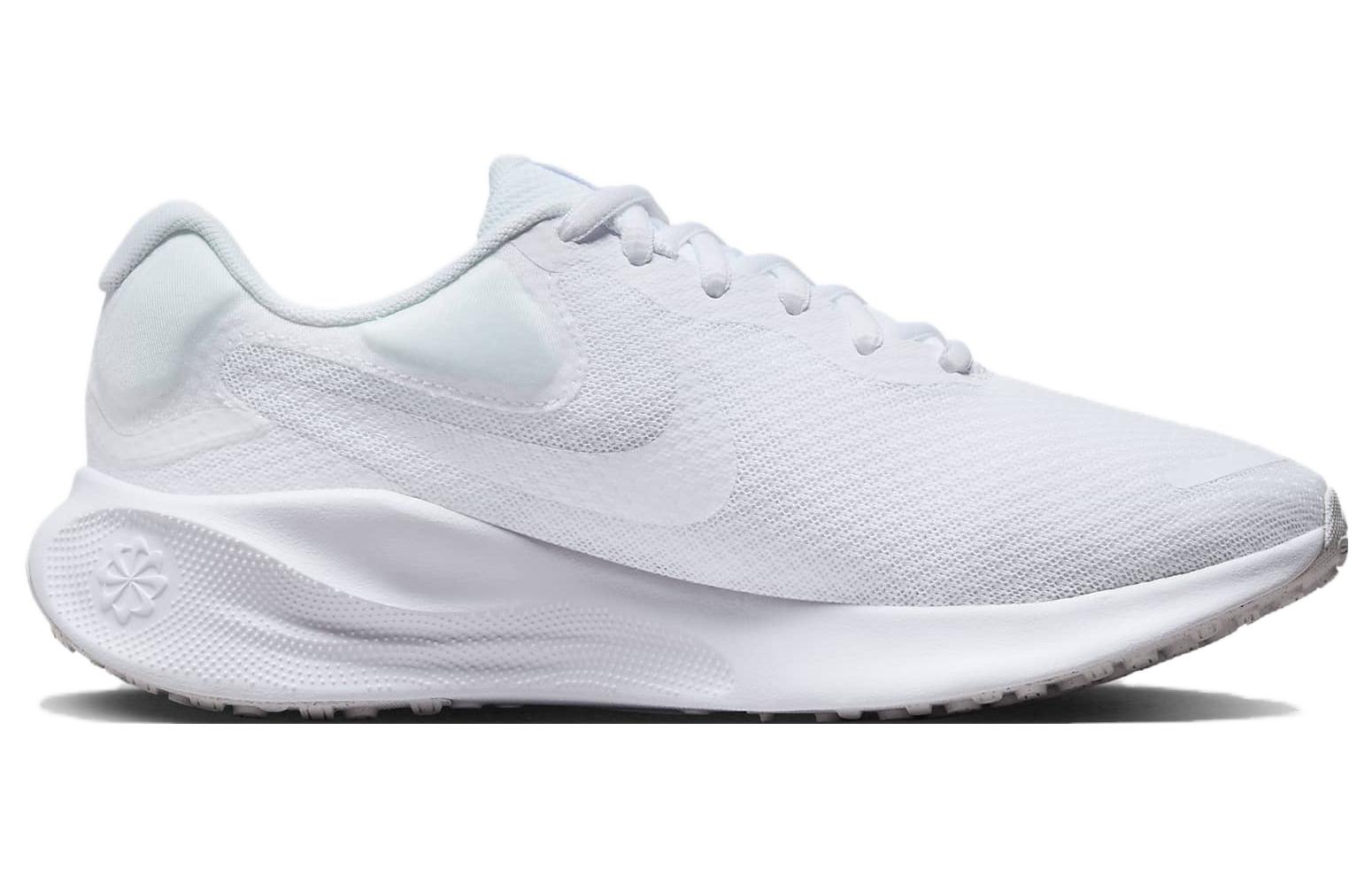 Lookbook (W) Nike Revolution 7 ''Blanc Bleu Pâle'' FB2208-100