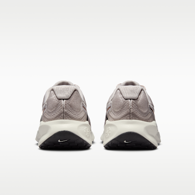Details for (W) Nike Revolution 7 灰色/幻影白/水貂棕/黑色 FB2208-014