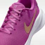 Sizing (W) Nike Revolution 7 Hot Fuchsia/Putih/Hitam/Metallic Red Bronze FB2208-501