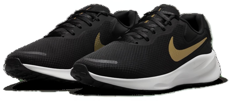 (W) Nike Revolution 7 Wide 'Negro Oro Metálico' FZ6829-002 Lookbook (W) Nike Revolution 7 Wide 'Negro Oro Metálico' FZ6829-002