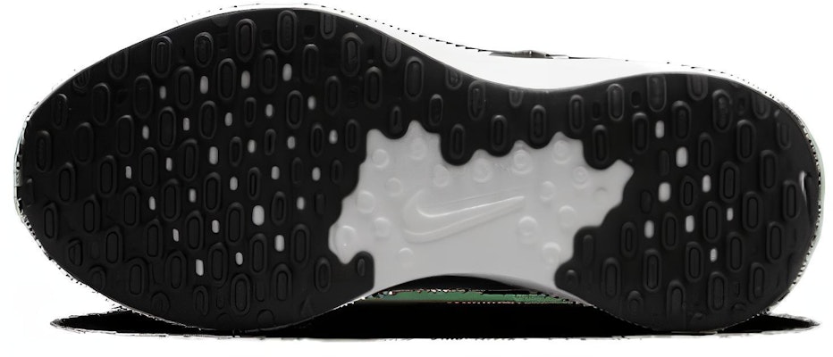 (W) Nike Revolution 7 Wide 'Negro Oro Metálico' FZ6829-002 Details for (W) Nike Revolution 7 Wide 'Negro Oro Metálico' FZ6829-002
